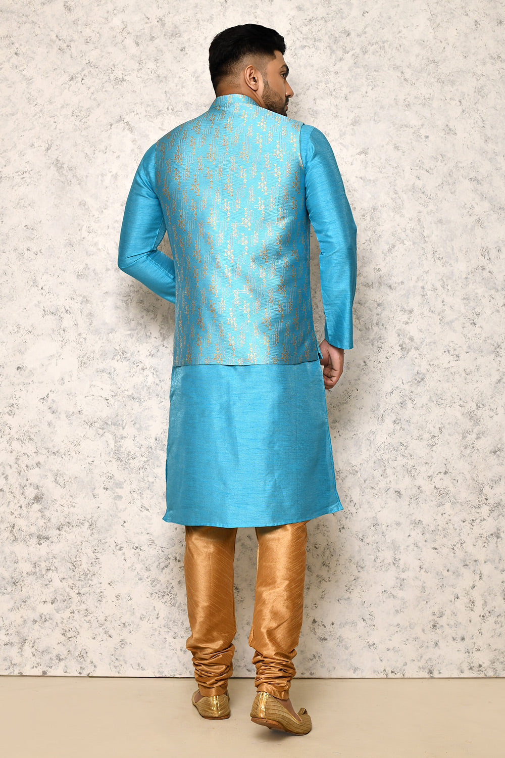 Firoza Colour Jacquard Fabric With Pattern Work Jacket Set